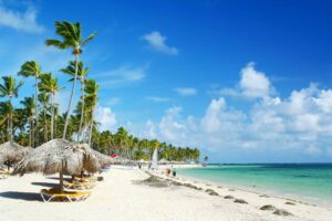 A_sunny_day_at_the_Caribbean_Resort_Beach-cm