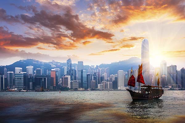 Asia_China_Hong-Kong_Junkboat_Red-Sails_Sunset_Cityscape_Water_Aug2017