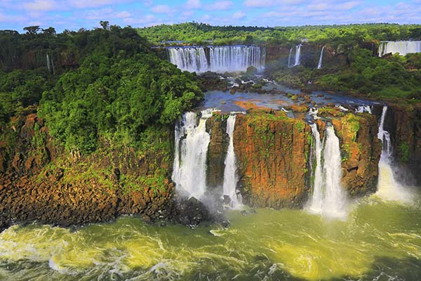 Brazil_Iguacu-Falls_Waterfall_Lush_Green_Water_Aug2017