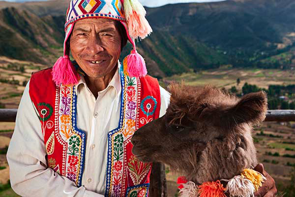 South-America_Peru_Pisac_Sacred_Valley_Peruvian_Man_Aug2017