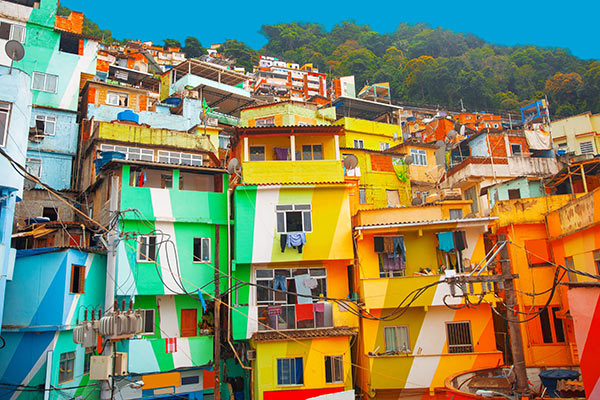 SouthAmerica_Brazil_RioDeJaneiro_Favela_Colorful-buildings_Apr2017_web